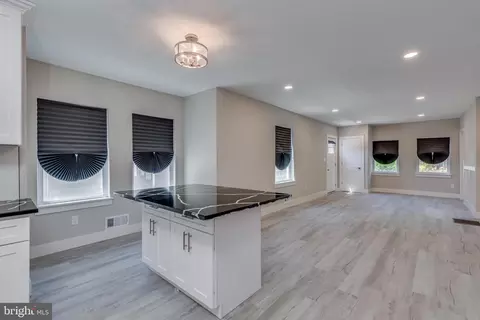 Entry Way - 36 Atlantic Ave, Clementon, NJ 08021 photo 3 of 11