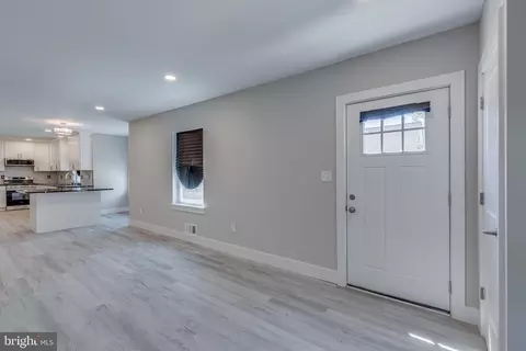 Entry Way - 36 Atlantic Ave, Clementon, NJ 08021 photo 1 of 11