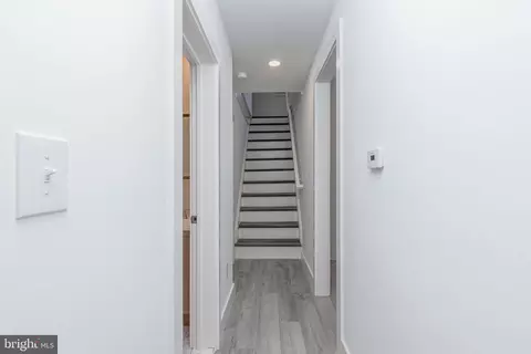 Entry Way - 36 Atlantic Ave, Clementon, NJ 08021 photo 6 of 11