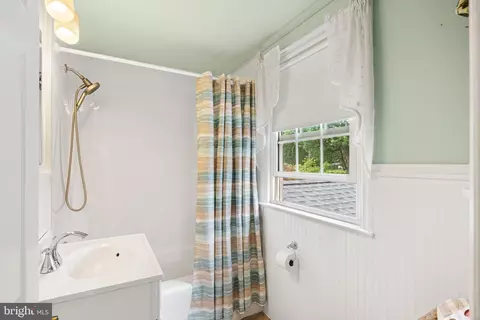 Bath - 809 W Redman Ave, Haddonfield, NJ 08033 photo 2 of 2