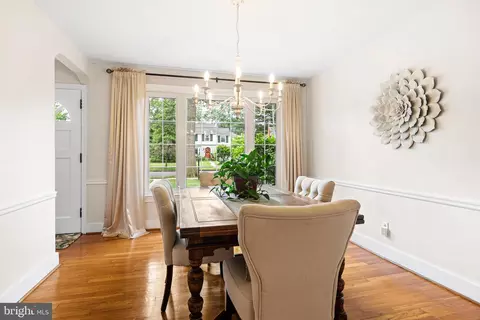 Dining - 809 W Redman Ave, Haddonfield, NJ 08033 photo 1 of 3