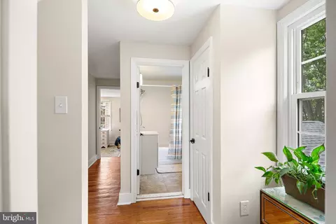 Entry Way - 809 W Redman Ave, Haddonfield, NJ 08033 photo 5 of 6
