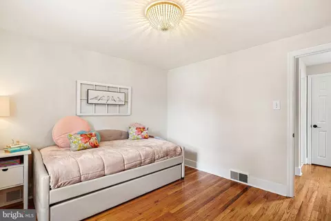 Bedroom - 809 W Redman Ave, Haddonfield, NJ 08033 photo 7 of 7