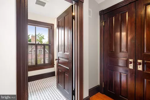 Entry Way - 213 Warwick Rd, Haddonfield, NJ 08033 photo 8 of 8