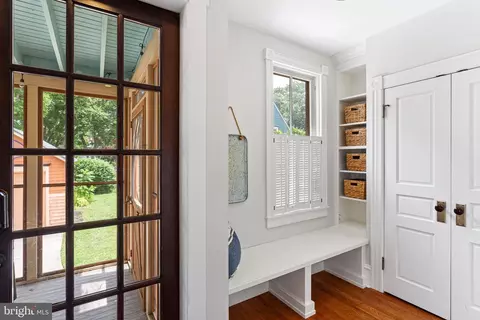 Entry Way - 213 Warwick Rd, Haddonfield, NJ 08033 photo 3 of 8