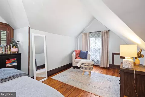 Bedroom - 213 Warwick Rd, Haddonfield, NJ 08033 photo 9 of 10