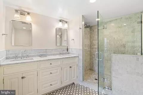 Bath - 213 Warwick Rd, Haddonfield, NJ 08033 photo 2 of 6