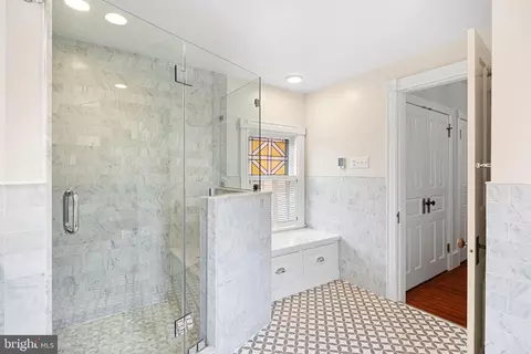Bath - 213 Warwick Rd, Haddonfield, NJ 08033 photo 3 of 6