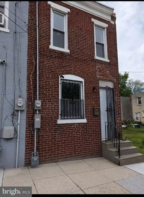 2005 S 9th St, Camden, NJ 08104