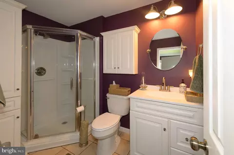 Bath - 34 Madison Dr, Clementon, NJ 08021 photo 4 of 4