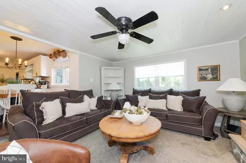 Living - 34 Madison Dr, Clementon, NJ 08021 photo 4 of 7