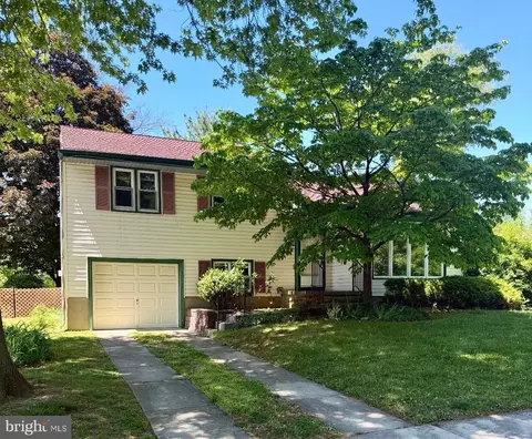136 Ridge Cir, Cherry Hill, NJ 08002
