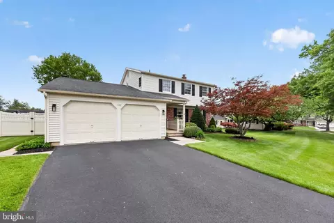 722 Eden Ln, Somerdale, NJ 08083