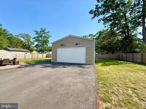 Exterior - 16 E 9th Ave, Pine Hill, NJ 08021 photo 5 of 6