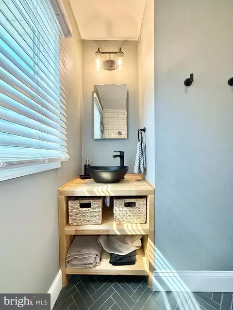 Bath - 16 E 9th Ave, Pine Hill, NJ 08021 photo 3 of 4