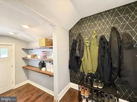 Entry Way - 16 E 9th Ave, Pine Hill, NJ 08021 photo 2 of 5