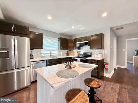 Kitchen - 16 E 9th Ave, Pine Hill, NJ 08021 photo 3 of 4