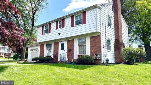 101 Harvest Rd, Cherry Hill, NJ 08002