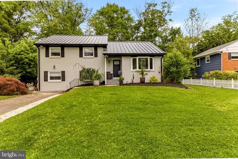 Exterior - 17 Devon Ct, Haddonfield, NJ 08033 photo 2 of 5