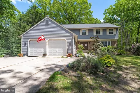 8 Wyndham Rd, Voorhees, NJ 08043