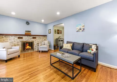 Living - 656 E Greenman Rd, Haddonfield, NJ 08033 photo 2 of 3