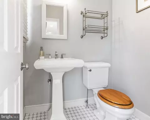 Bath - 656 E Greenman Rd, Haddonfield, NJ 08033 photo 1 of 3