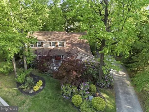 516 Fireside Cir, Cherry Hill, NJ 08003