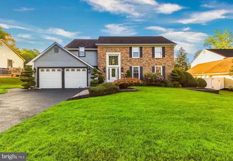 703 Sycamore Ct, Laurel Springs, NJ 08021