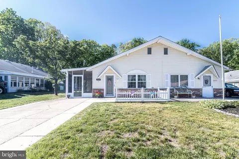 205 Elmtowne Blvd, Hammonton, NJ 08037