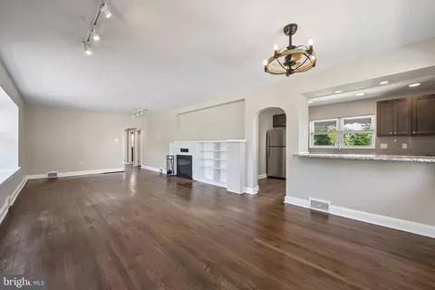 Living - 83 Johnson Ave, Runnemede, NJ 08078 photo 1 of 5
