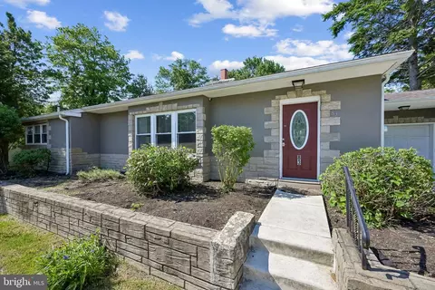 Exterior - 83 Johnson Ave, Runnemede, NJ 08078 photo 2 of 3