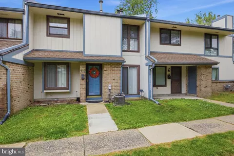 208 Timber Crk, Lindenwold, NJ 08021