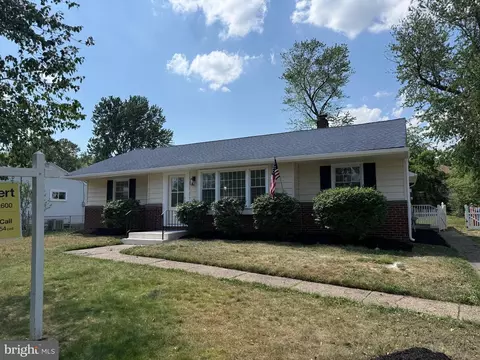 820 Beverly Dr, Somerdale, NJ 08083