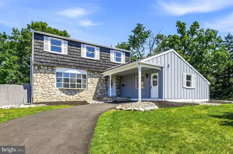 Exterior - 5 Jefferson Dr, Clementon, NJ 08021 photo 3 of 10