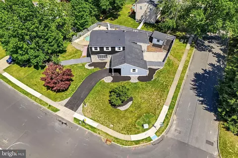 View/Area - 5 Jefferson Dr, Clementon, NJ 08021 photo 2 of 5