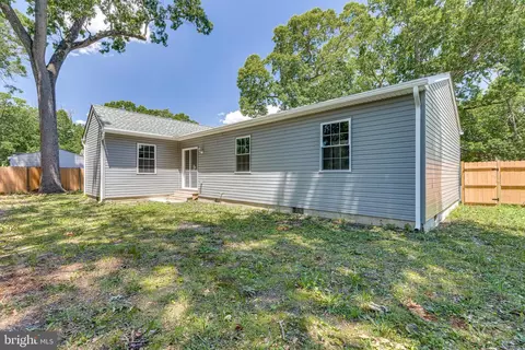 Exterior - 140 E 9th Ave, Pine Hill, NJ 08021 photo 6 of 8