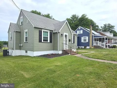 27 George St, Mount Ephraim, NJ 08059