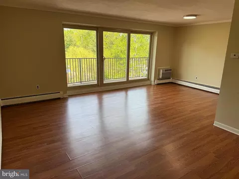111 Chestnut St #414, Cherry Hill, NJ 08002