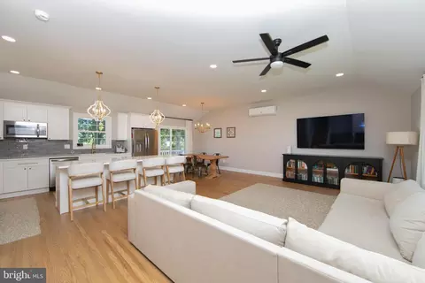 Entry Way - 507 Howard Rd, Cherry Hill, NJ 08034 photo 1 of 3
