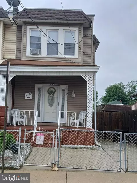 819 Lois Ave, Camden, NJ 08105