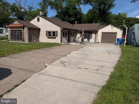 926 Mercer St, Cherry Hill, NJ 08002