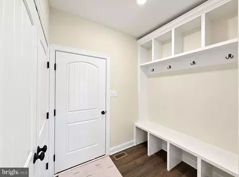 Entry Way - 855 Little Gloucester Rd, Clementon, NJ 08021 photo 7 of 12