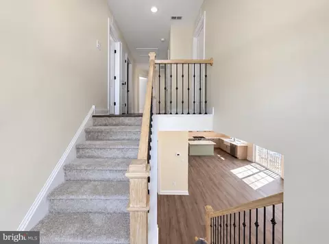 Entry Way - 855 Little Gloucester Rd, Clementon, NJ 08021 photo 9 of 12