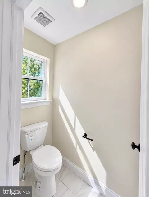 Bath - 855 Little Gloucester Rd, Clementon, NJ 08021 photo 4 of 6