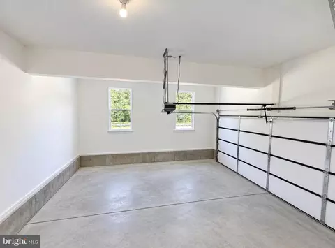 Entry Way - 855 Little Gloucester Rd, Clementon, NJ 08021 photo 8 of 12