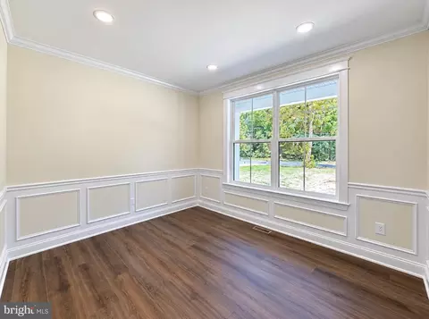 Living - 855 Little Gloucester Rd, Clementon, NJ 08021 photo 1 of 4