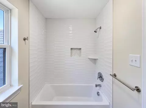 Bath - 855 Little Gloucester Rd, Clementon, NJ 08021 photo 1 of 6