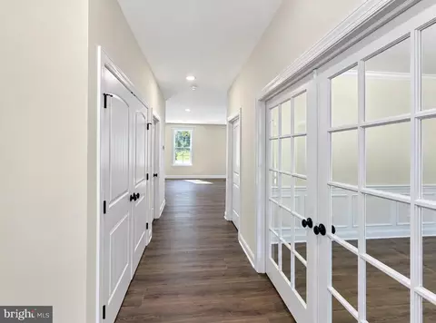 Entry Way - 855 Little Gloucester Rd, Clementon, NJ 08021 photo 1 of 12