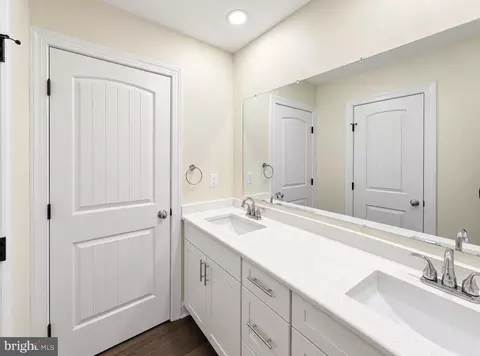 Entry Way - 855 Little Gloucester Rd, Clementon, NJ 08021 photo 12 of 12