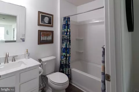 Bath - 165 Ciseley Dr, Sicklerville, NJ 08081 photo 1 of 3